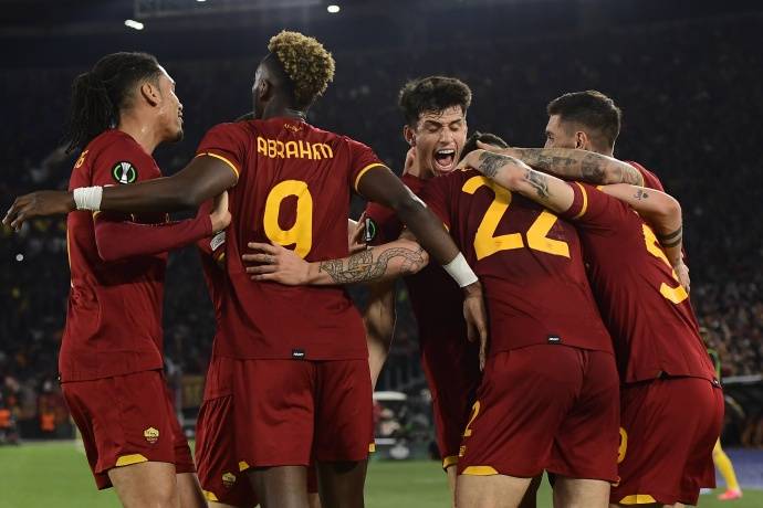 澳亚国际手游官网-关于顶尖球队争夺荣誉，比赛场面激烈的信息